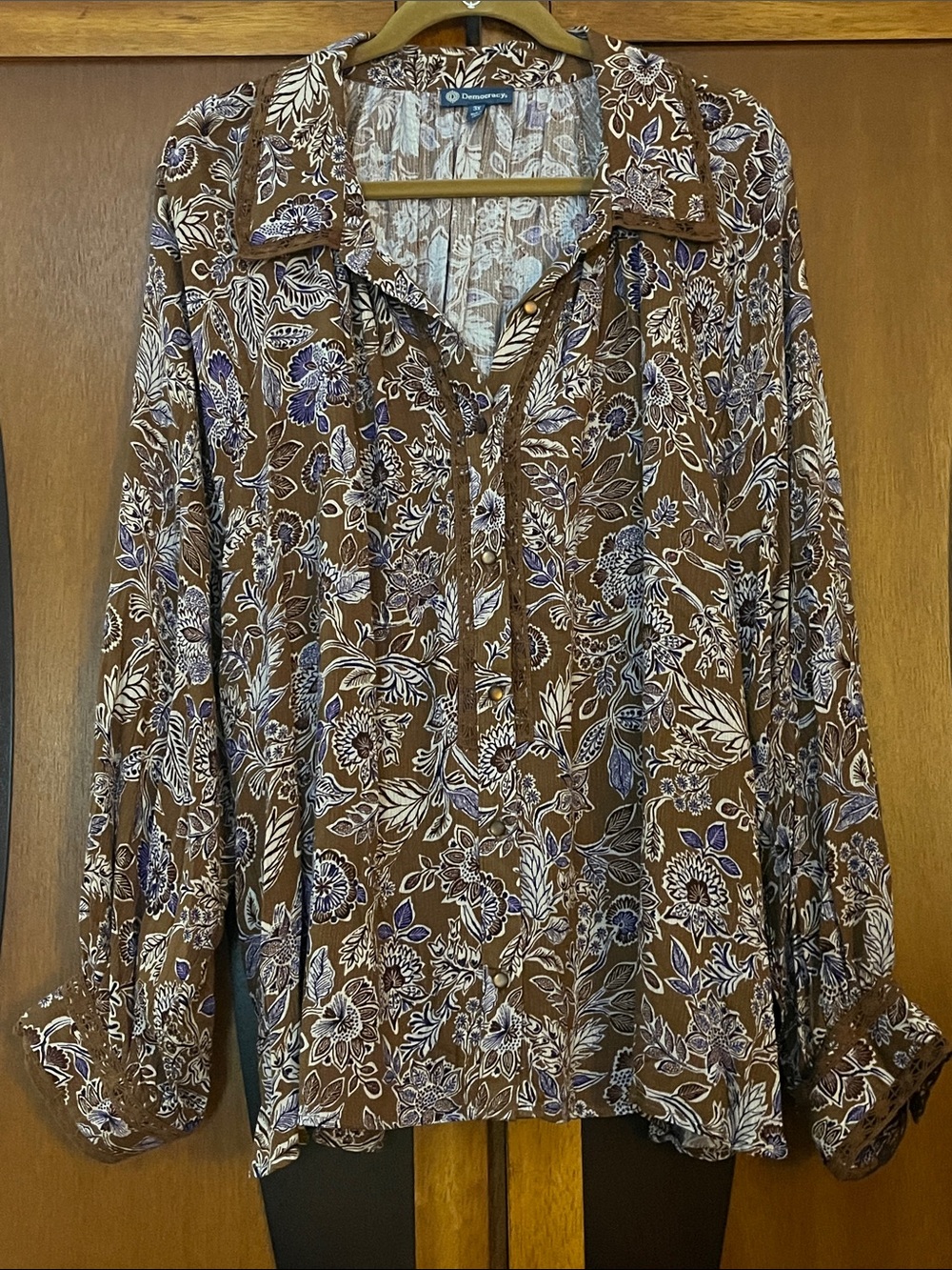NWT Democracy Brown-White-Purple Floral Button-Front Long-Sleeve Blouse w/Lace